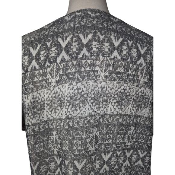 Como Vintage Women's XL Top Gray Aztec Print Short Sleeve Split Neck Lace - Picture 7 of 9
